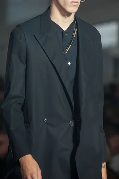 Look 22